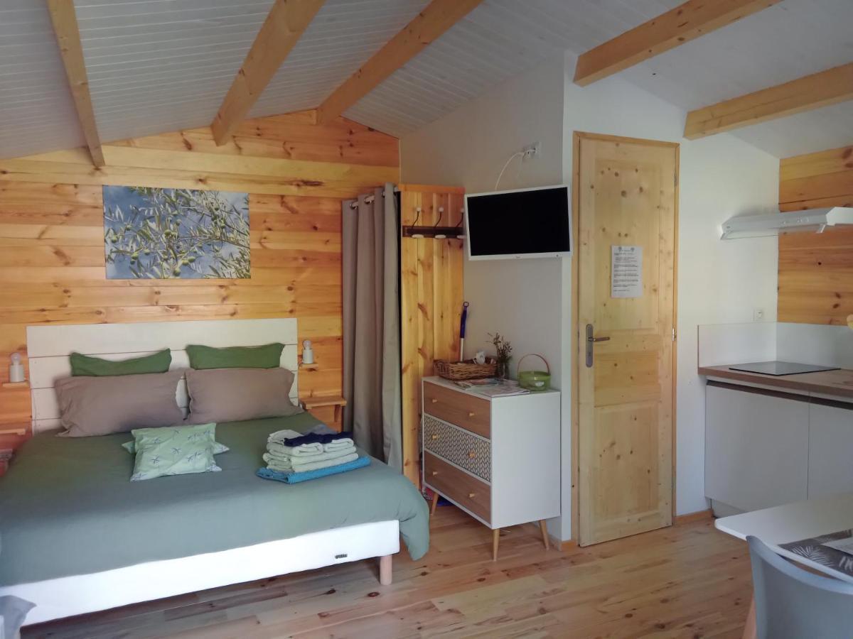 Chalet "Le Petit Olivier" Gites Appart 'Hotel L'Echappee Belle D'Aubenas Logement 2 Sur 3 エクステリア 写真