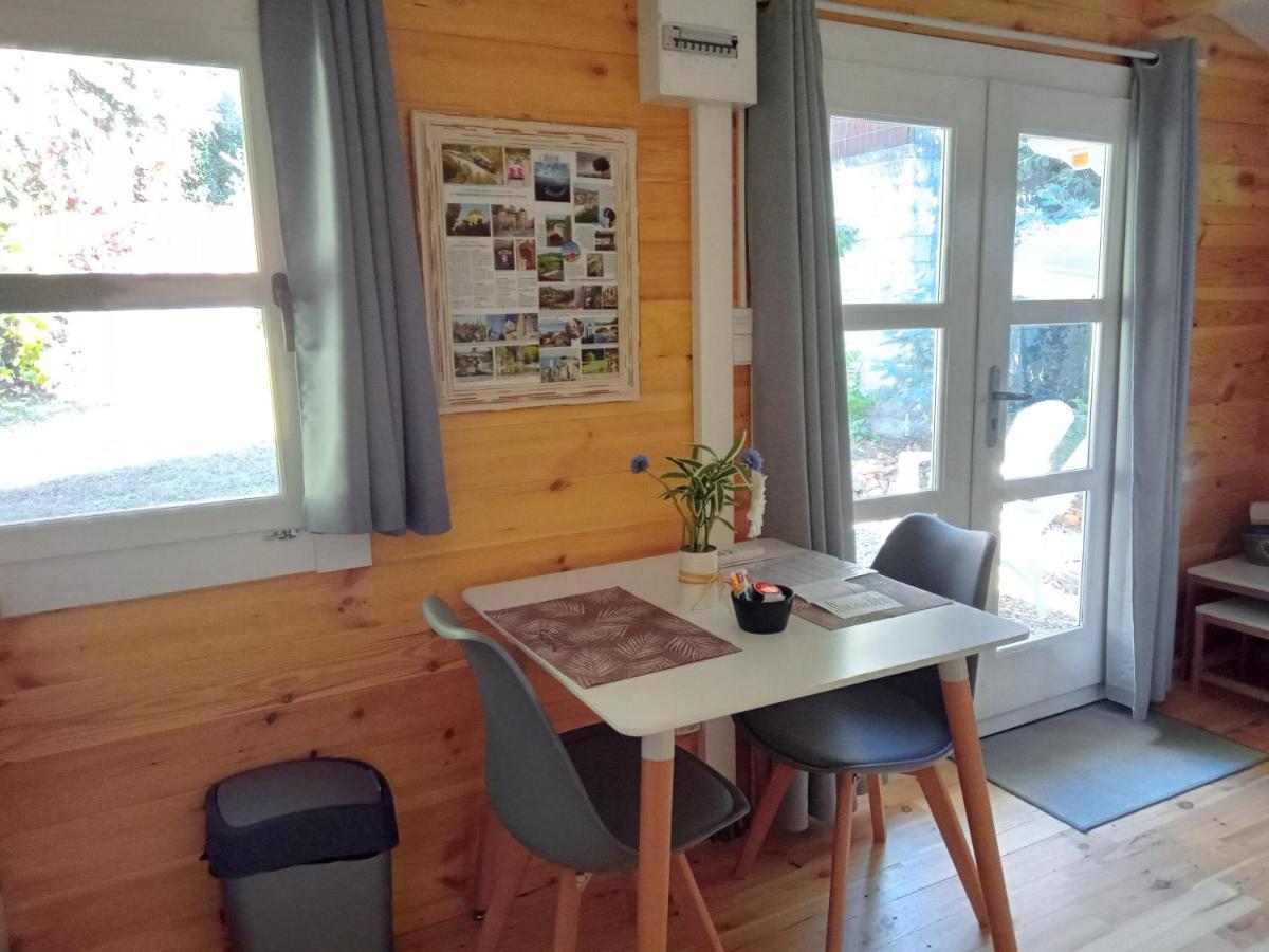 Chalet "Le Petit Olivier" Gites Appart 'Hotel L'Echappee Belle D'Aubenas Logement 2 Sur 3 エクステリア 写真