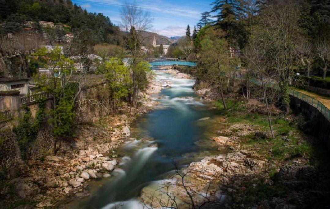 Chalet "Le Petit Olivier" Gites Appart 'Hotel L'Echappee Belle D'Aubenas Logement 2 Sur 3 エクステリア 写真