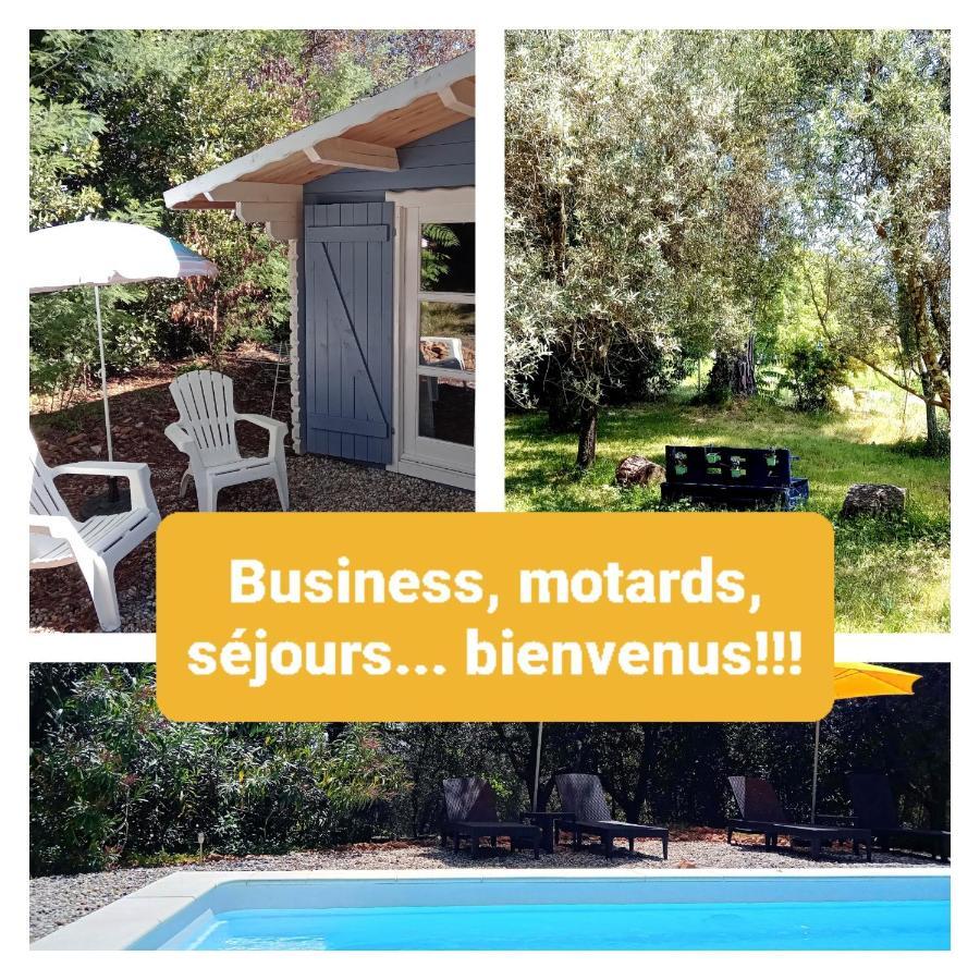 Chalet "Le Petit Olivier" Gites Appart 'Hotel L'Echappee Belle D'Aubenas Logement 2 Sur 3 エクステリア 写真